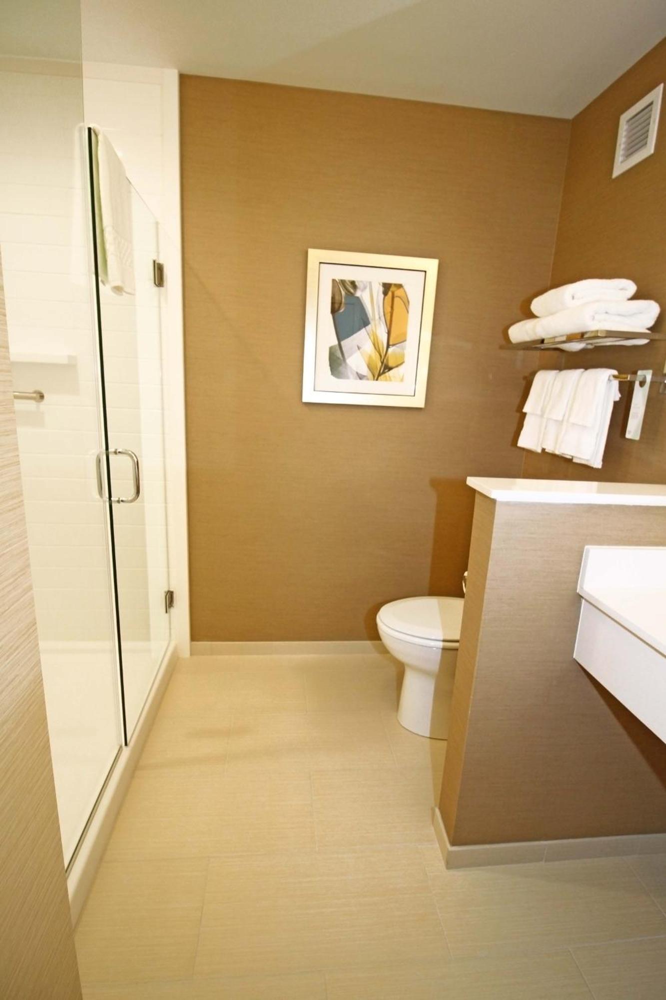 Fairfield Inn & Suites By Marriott London Exterior photo