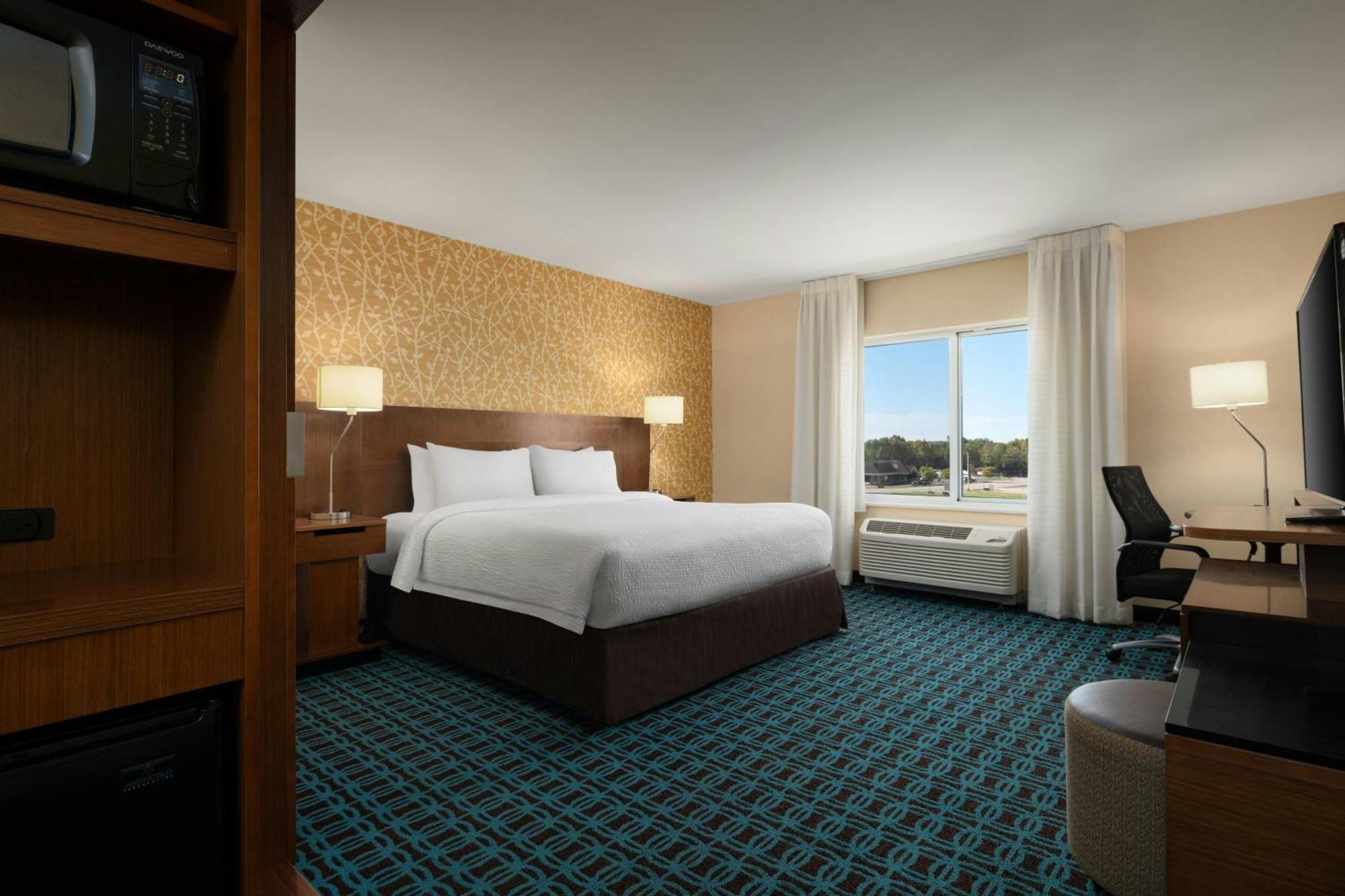 Fairfield Inn & Suites By Marriott London Exterior photo